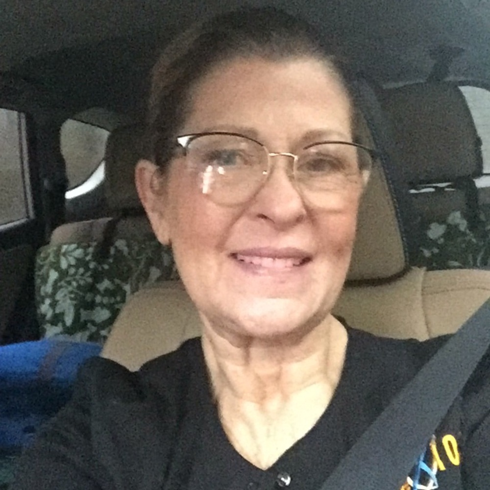 Meet your Posher, Elizabeth